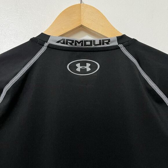 Under Armour HeatGear Compression T-Shirt Size M Black Athletic Gym Men's - Picture 4 of 6